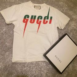 Vêtements print T-shirts manches courtes Gucci T-shirt gucci Beige