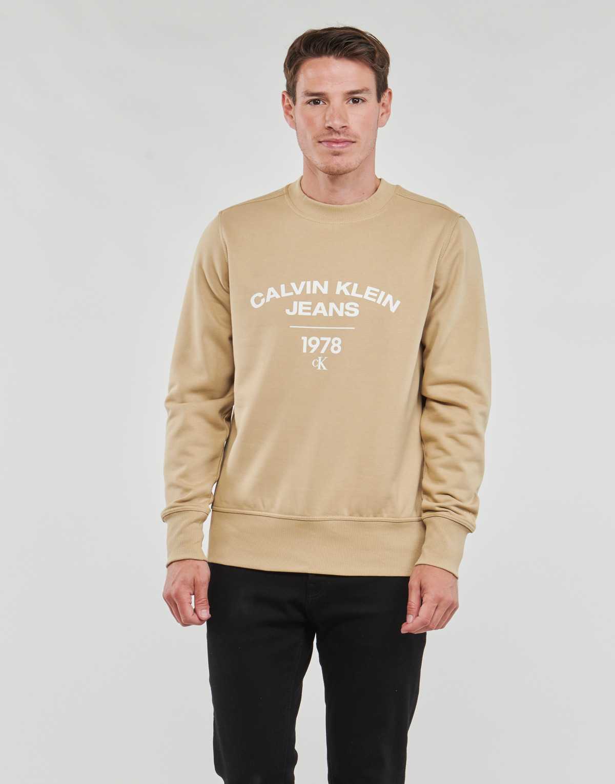 Vêtements Homme Borsetta Calvin Klein Fold Over Top Handle K60K609643 BAX VARSITY CURVE CREW NECK Beige