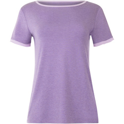 Relaxed fit longer length t-shirt which is ideal for casual wear