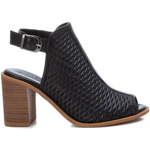 Chaussures Femme Sandales et Nu-pieds Carmela 16064203 Noir