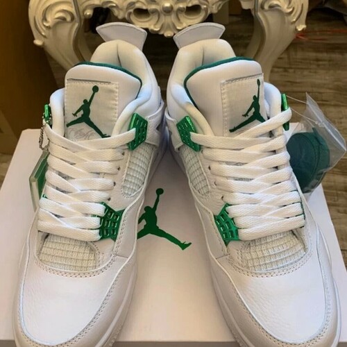 Chaussures Homme Basketball Air Jordan Jordan Brand is releasing a new twist on the iconic Vert