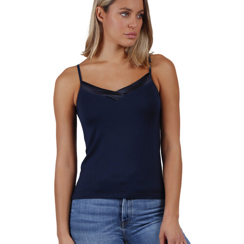 Vêtements Femme Good for Nothing T-shirt à effet tie-dye en spirale Admas The Prince Shirt Bleu