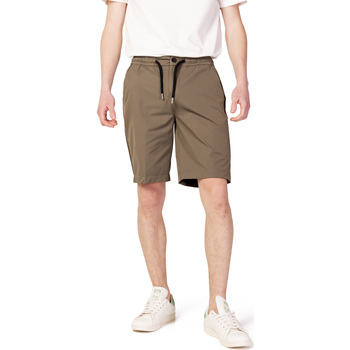 Vêtements Homme Shorts / Bermudas Suns BMS01037U Vert