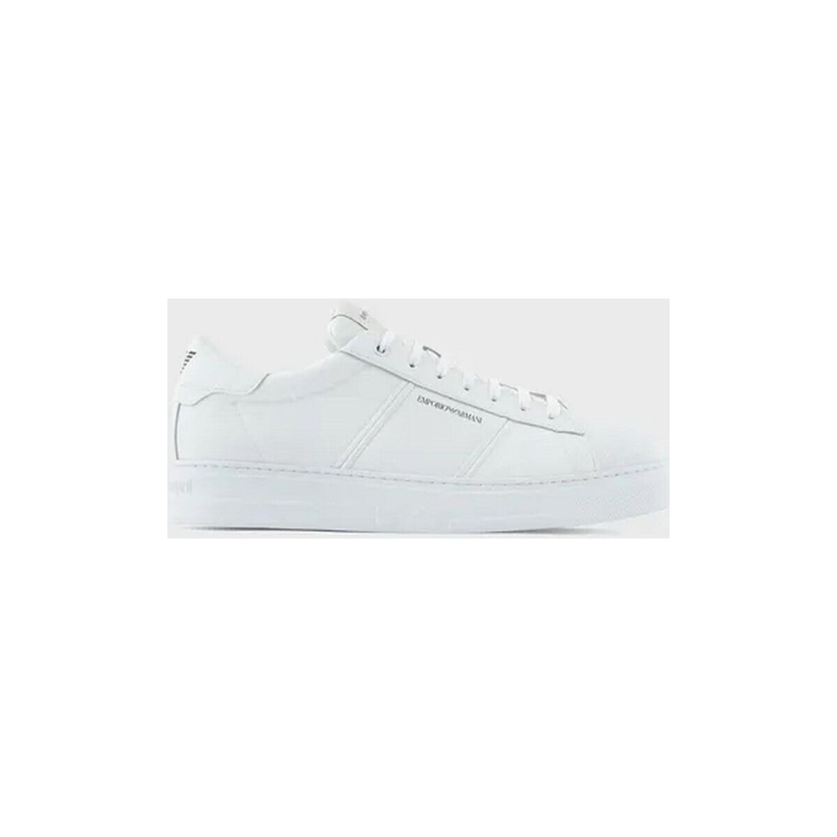 Chaussures Homme Baskets mode Emporio Armani  Blanc