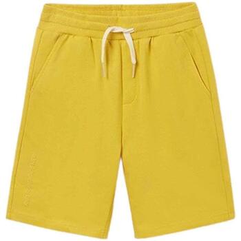 Vêtements Garçon Shorts Hilfiger / Bermudas Mayoral  Jaune