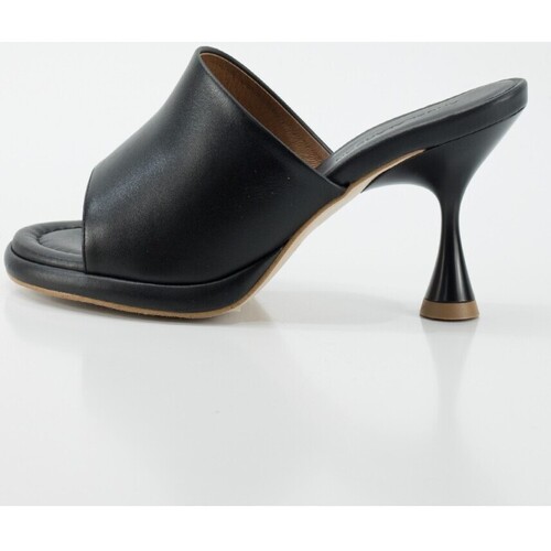 Chaussures Femme Oreillers / Traversins Angel Alarcon Sandalias  en color negro para señora Noir