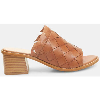 Chaussures Femme Sandales et Nu-pieds Bata Sandales pour femme avec talon en cuir Beige