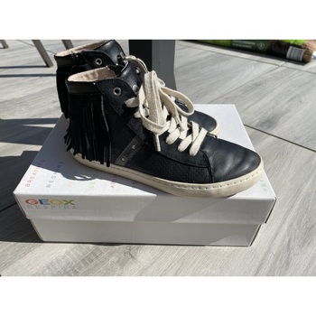 Chaussures Fille Baskets montantes Geox Baskets montantes Geox J KILWI GIRL noire Taille 37 Noir