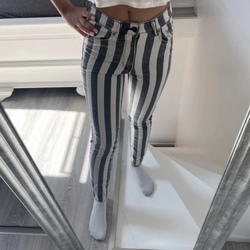 Vêtements Femme Jeans slim Zara Pantalon lignes Blanc