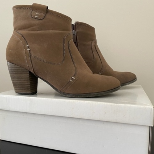 Chaussures Femme Bottines zapatillas de running Reebok asfalto talla 36 grises Bottines imitation daim couleur taupe Marron