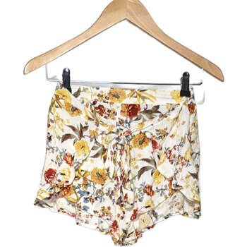 Vêtements Femme Shorts / Bermudas PULL&BEAR, la marque urbaine et moderne short  34 - T0 - XS Blanc Blanc