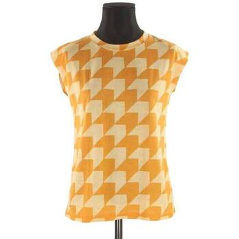 Vêtements Femme Débardeurs / T-shirts Fate sans manche Lacoste T-shirt Orange