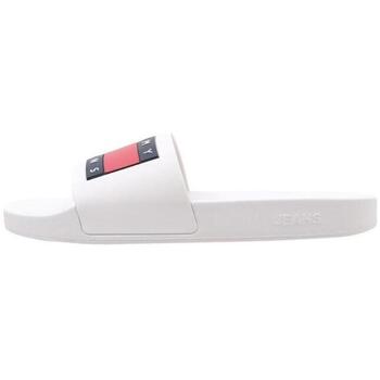 Chaussures Homme Tongs Tommy Hilfiger TOMMY JEANS POOL SLIDE ESS Gris
