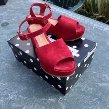 Chaussures Femme Sandales et Nu-pieds La Fée Maraboutée Sandales Rouge