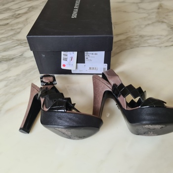 Chaussures Femme Escarpins Sonia Rykiel Paris Superbes escarpins ouverts Sonia Rykiel taille 36 Beige