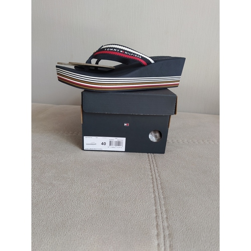 Chaussures Femme Tongs Tommy Hilfiger Tongs compensées TOMMY HILFIGER Marine