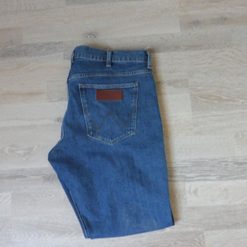 Vêtements Homme Jeans Moto slim Wrangler JEAN WRANGLER DELAVE COMME NEUF Bleu