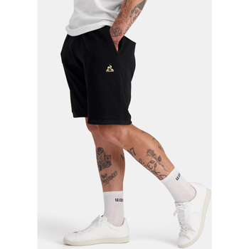 Vêtements Homme Shorts / Bermudas Ess Tee Ss N°4 M Short Homme Noir