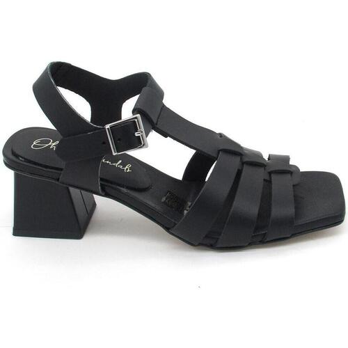 Chaussures Femme Sandales et Nu-pieds Sneakers CLARKS Hero Lite Slip 261613274 Black Leather  Beige