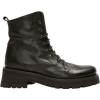 varnished ankle boots Black