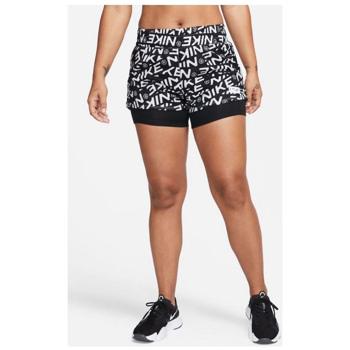 Vêtements Femme Shorts / Bermudas Nike  Gris