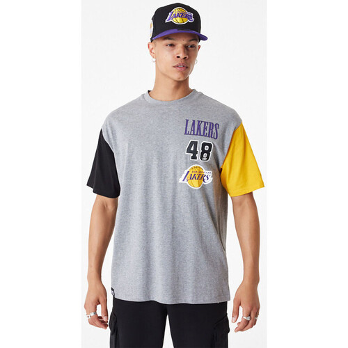 Vêtements Printemps / Eté New-Era T-Shirt NBA Los Angeles Lakers Multicolore