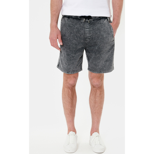Vêtements Homme Shorts / Bermudas Kaporal EVAN Bleu