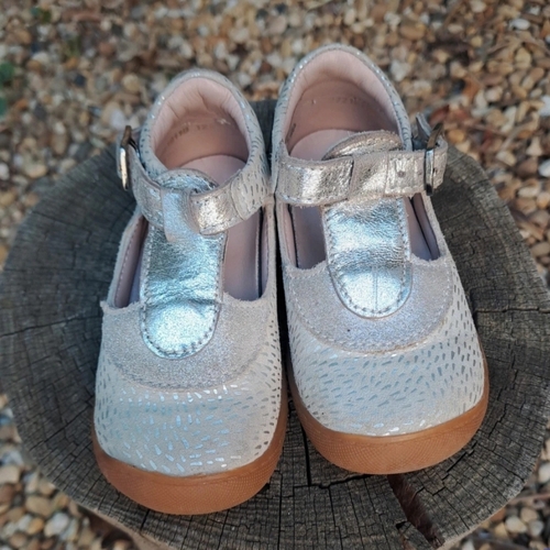 Chaussures Fille Ballerines / babies Aster Chaussures en cuir ASTER Beige