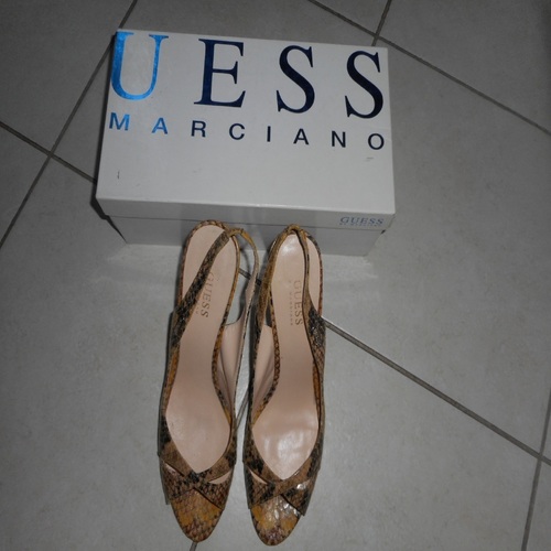 Chaussures Femme Escarpins Guess By Marcianno Escarpins GUESS 'Python' avec bride arrière Autres
