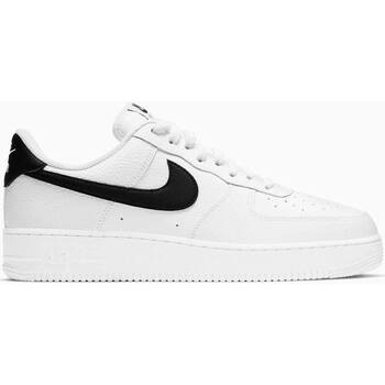 Chaussures Femme Baskets mode Nike WOMANS AIR FORCE 1 07 Blanc