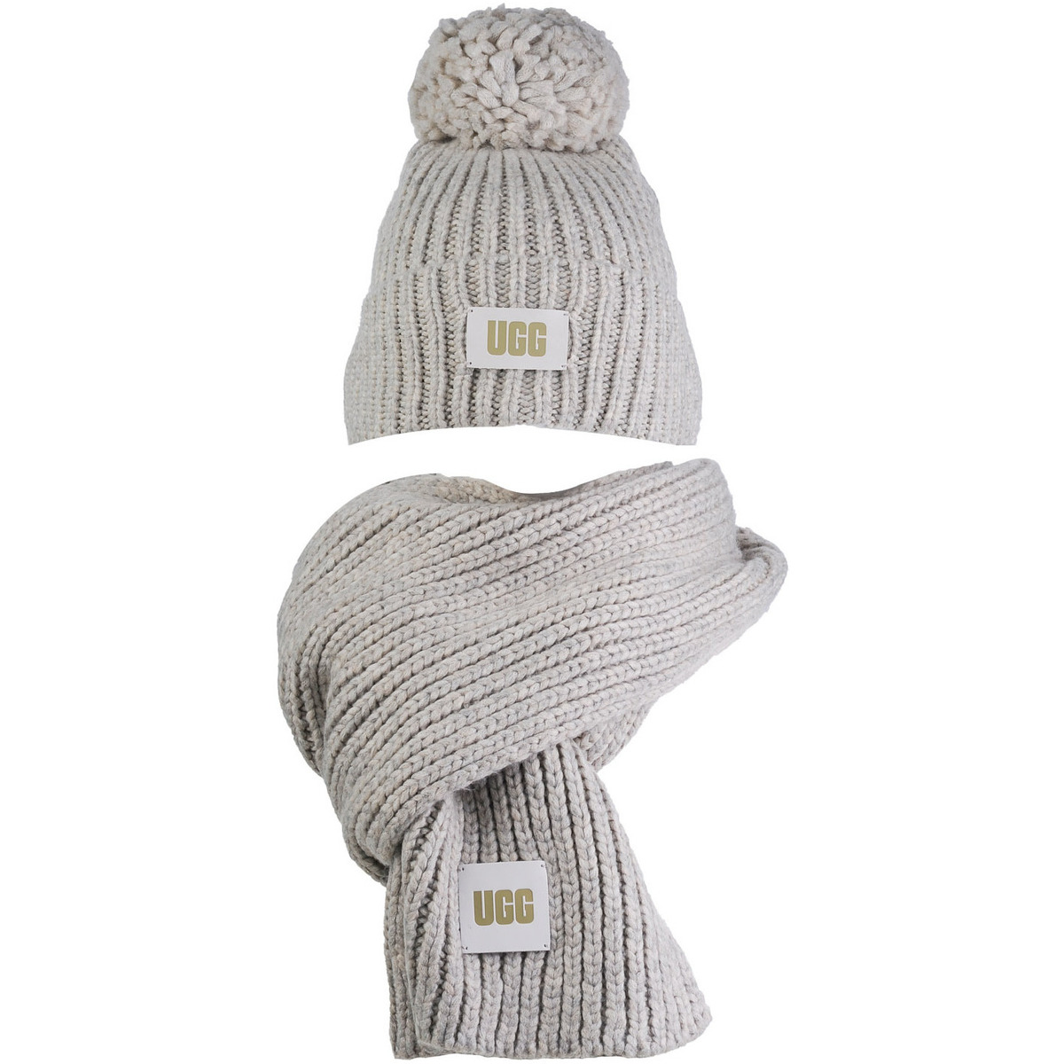 Celebrates Her Social-Distancing Birthday With Ugg Slippers & Champagne Bonnets UGG Chunky Rib Knit Beanie Pom Set Gris