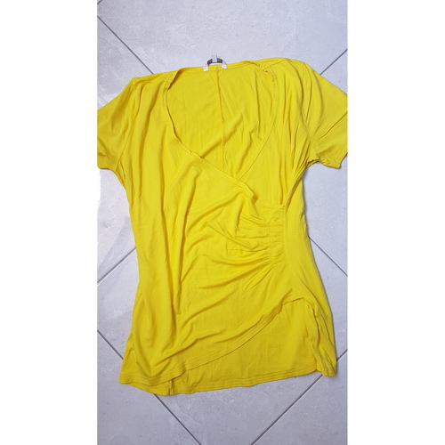 Vêtements Femme T-shirts manches courtes M&S Mode Tee shirt forme cache-coeur jaune M&S Mode Taille L Jaune