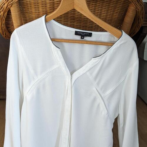 Vêtements Femme Chemises / Chemisiers Galeries Lafayette Chemisier blanc col V, bordure Noire Blanc