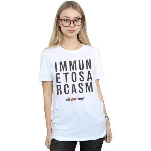 Vêtements Femme T-shirts manches longues The Big Bang Theory Immune To Sarcasm Blanc