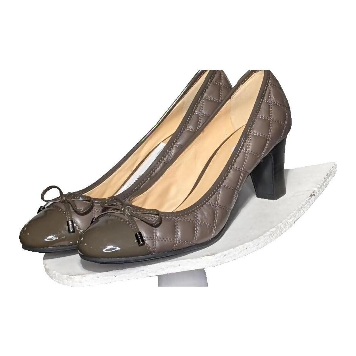 Chaussures Femme Escarpins Geox paire d'escarpins  39 Marron Marron