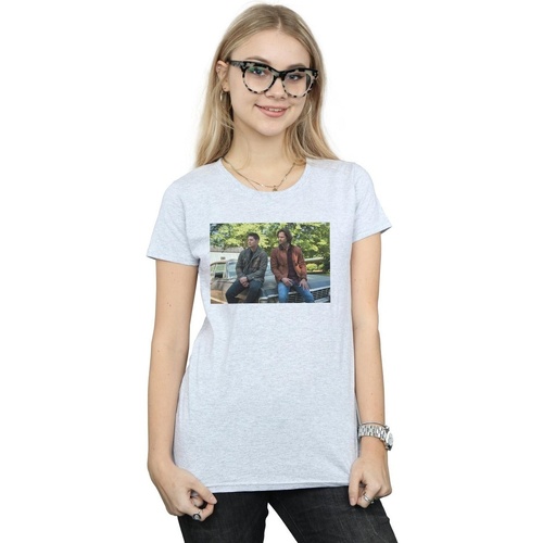 Vêtements Femme T-shirts manches longues Supernatural Impala Brothers Gris