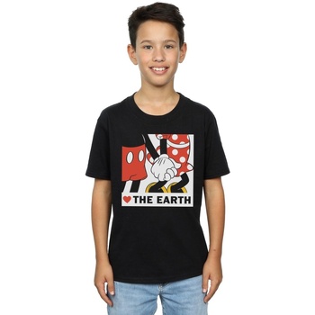 Vêtements Garçon T-shirts manches courtes Disney Mickey Mouse Heart The Earth Noir