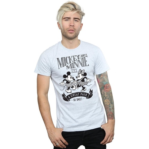 Vêtements Homme T-shirts manches longues Disney Mickey And Minnie Mouse Great Pair Gris
