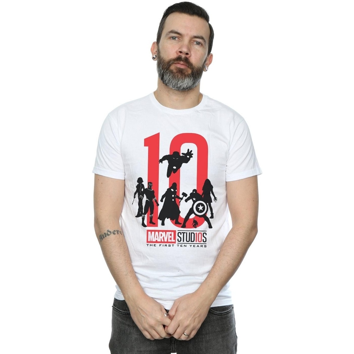 Vêtements Homme T-shirts manches longues Marvel Studios The First Ten Years Blanc