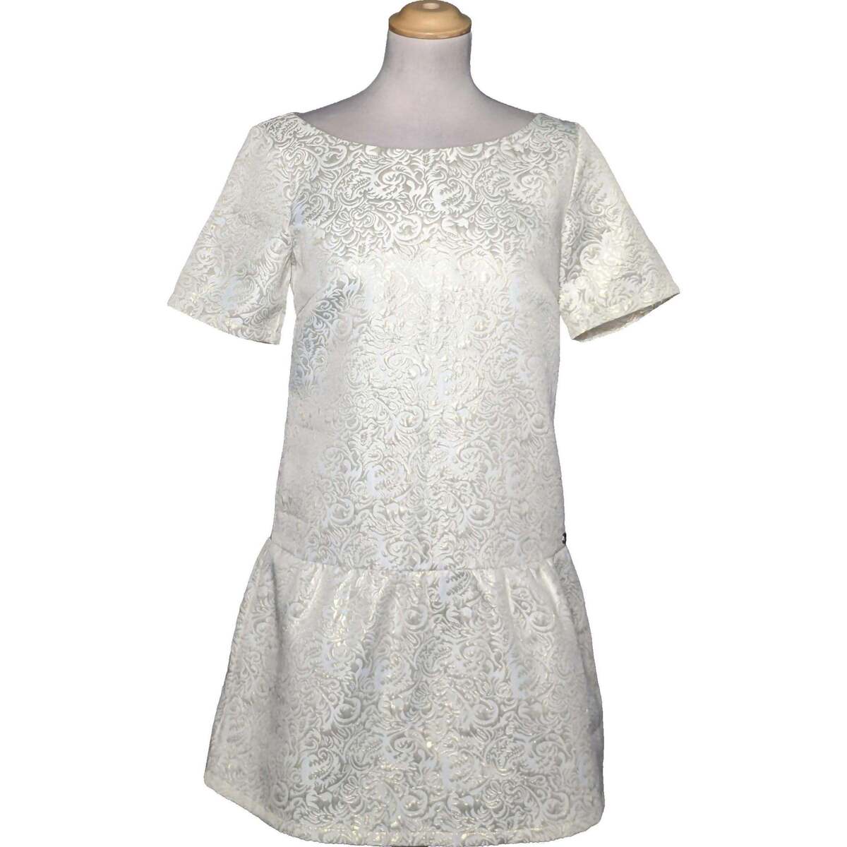 Vêtements Femme ou tour de hanches se mesure à lendroit le plus fort robe courte  36 - T1 - S Blanc Blanc