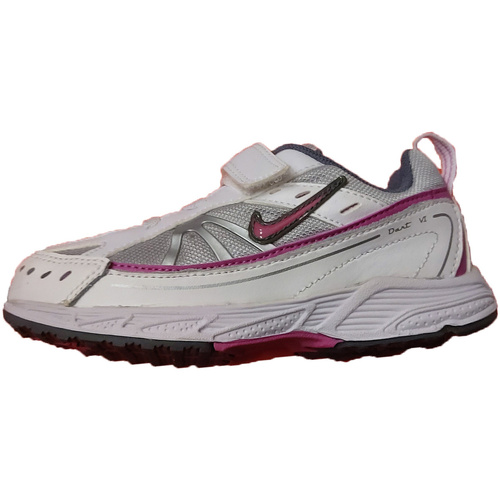 Chaussures Fille Volleyball Shoes & Knee pads are Nike 318859 Blanc