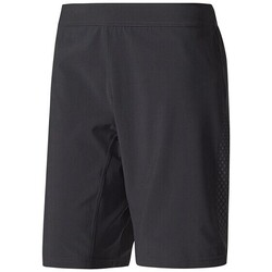 Vêtements Homme Shorts / Bermudas adidas Originals BR9100 Noir