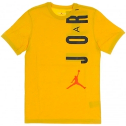 Vêtements retro T-shirts manches courtes Nike CZ8402 Jaune