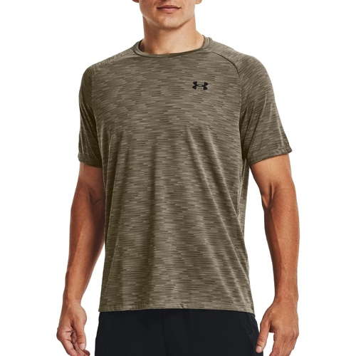 Vêtements Homme Under Armour's New Joins the Growing Roster of Female Leaders at Sportswear Companies Under Armour 1366140 Vert