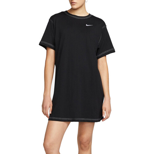 Vêtements Femme T-shirts manches courtes Nike DM6191 Noir
