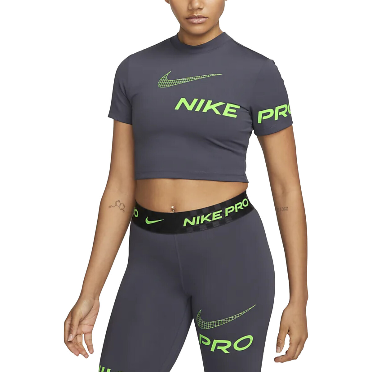 Vêtements Femme T-shirts manches courtes Nike DX0078 Gris