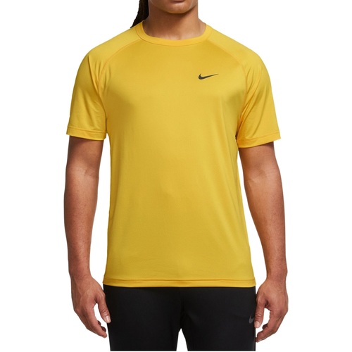 Vêtements Homme T-shirts manches courtes plus Nike DV9815 Jaune