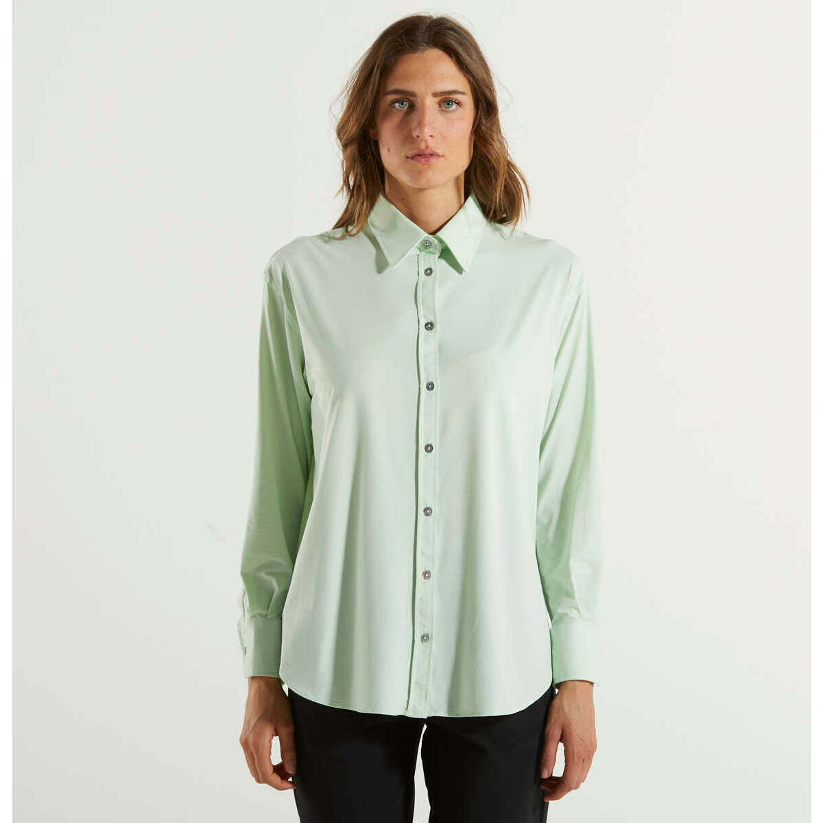 Vêtements Femme Chemises / Chemisiers Voir les tailles Hommecci Designs  Vert