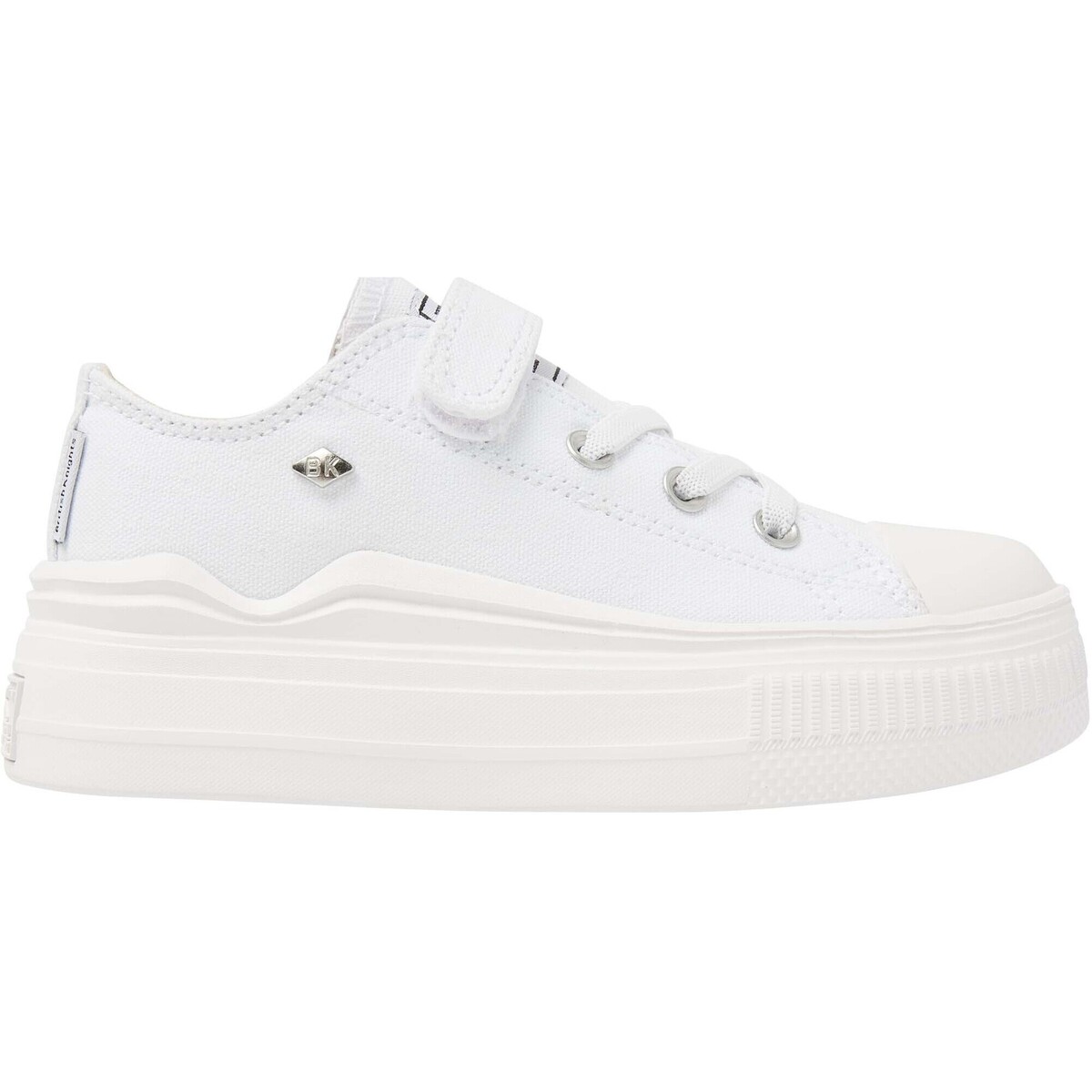 Chaussures Femme Nothing says quintessential British style quite like KAYA FLOW LOW FILLES BASKETS BASSE Blanc