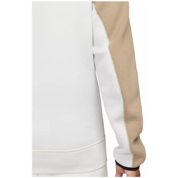 Nike Essential T-shirt a maniche lunghe bianca